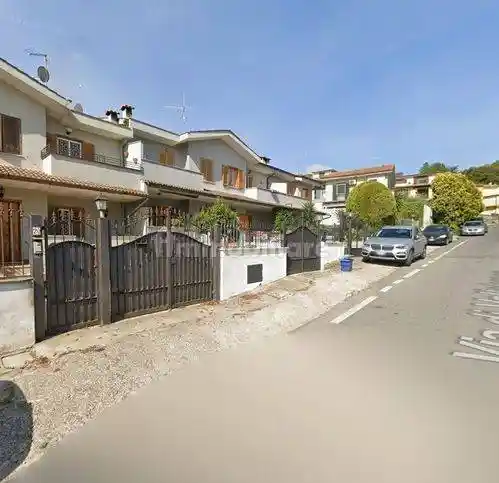 Casa indipendente in vendita a Rignano Flaminio