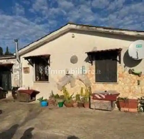 Villa in vendita a Palombara Sabina