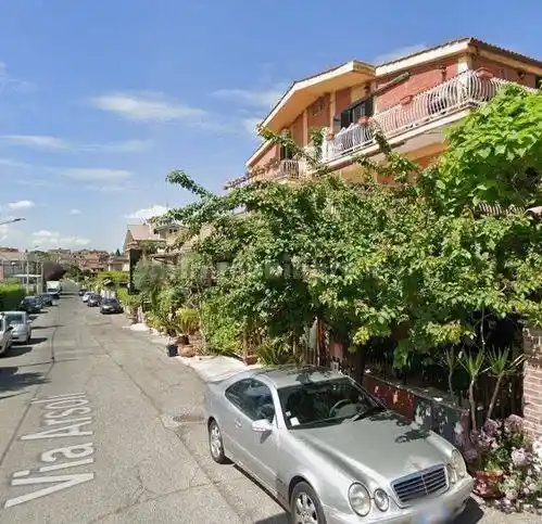 Appartamento in vendita a Guidonia Montecelio