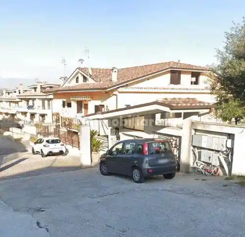 Appartamento in vendita a Lariano