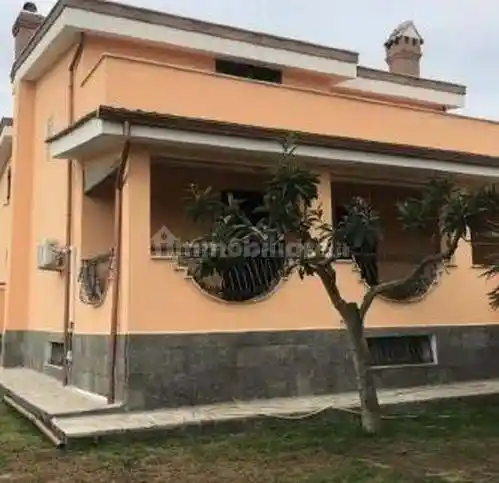 Villa in vendita a Nettuno