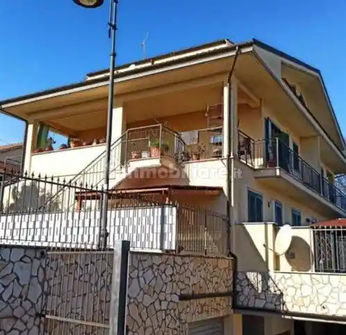 Appartamento in vendita a Lariano