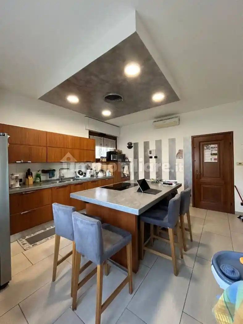 Villa in vendita a Lurate Caccivio