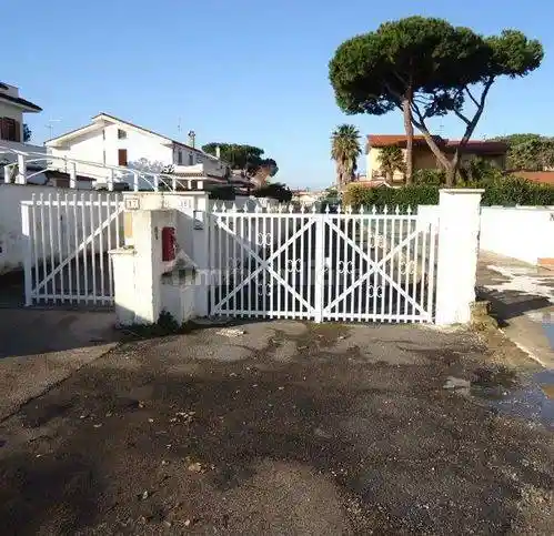 Casa indipendente in vendita a Anzio