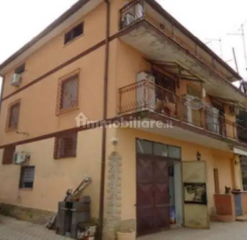 Villa in asta a Ardea