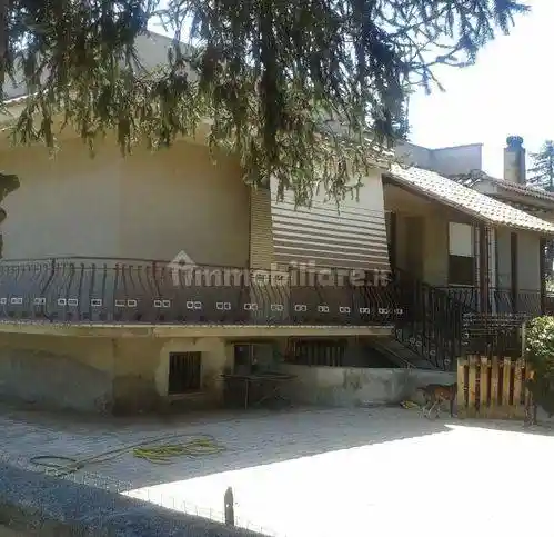 Villa in vendita a Lanuvio