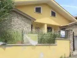 Terratetto unifamiliare in asta a Roma