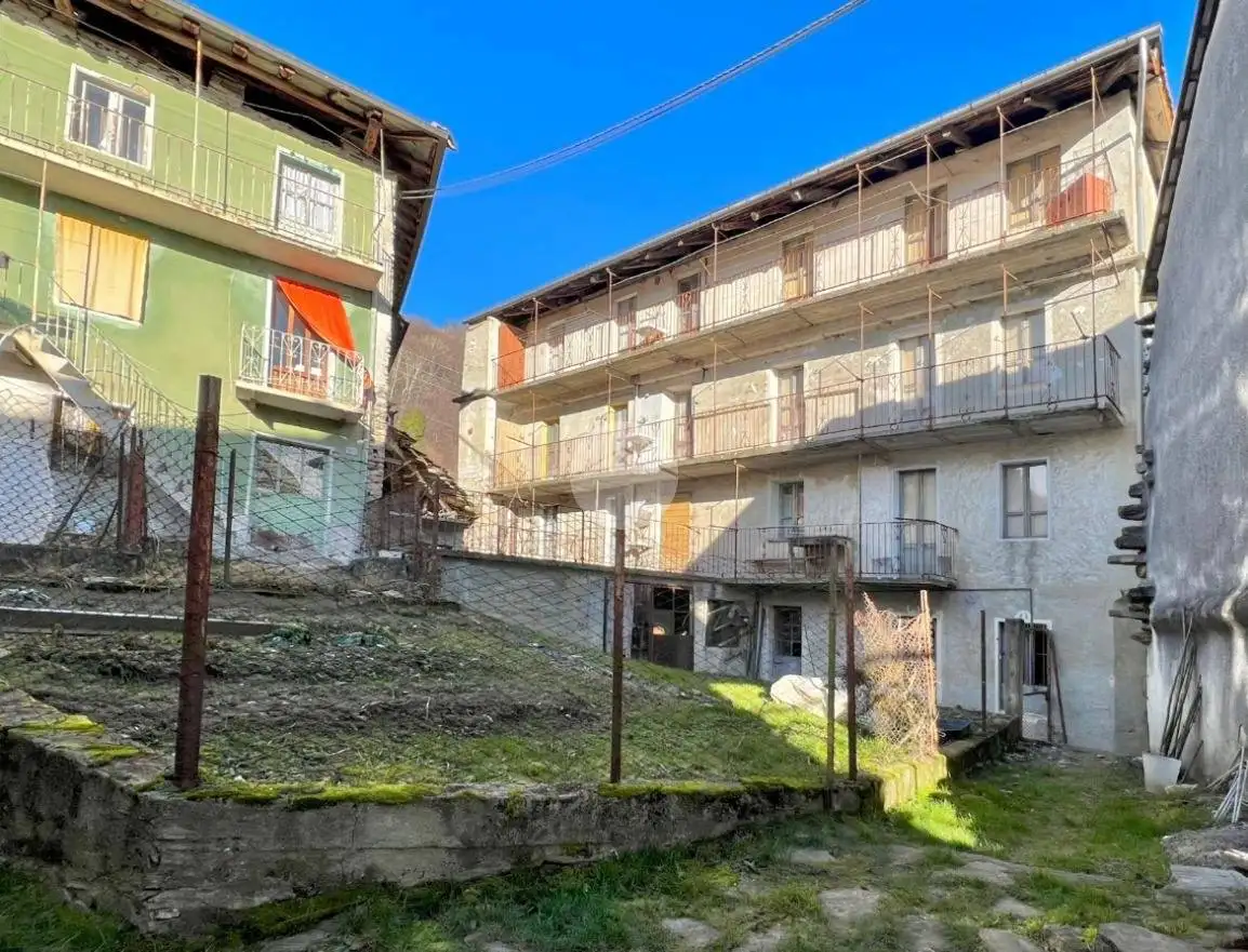 Casa indipendente in vendita a Monastero di Lanzo