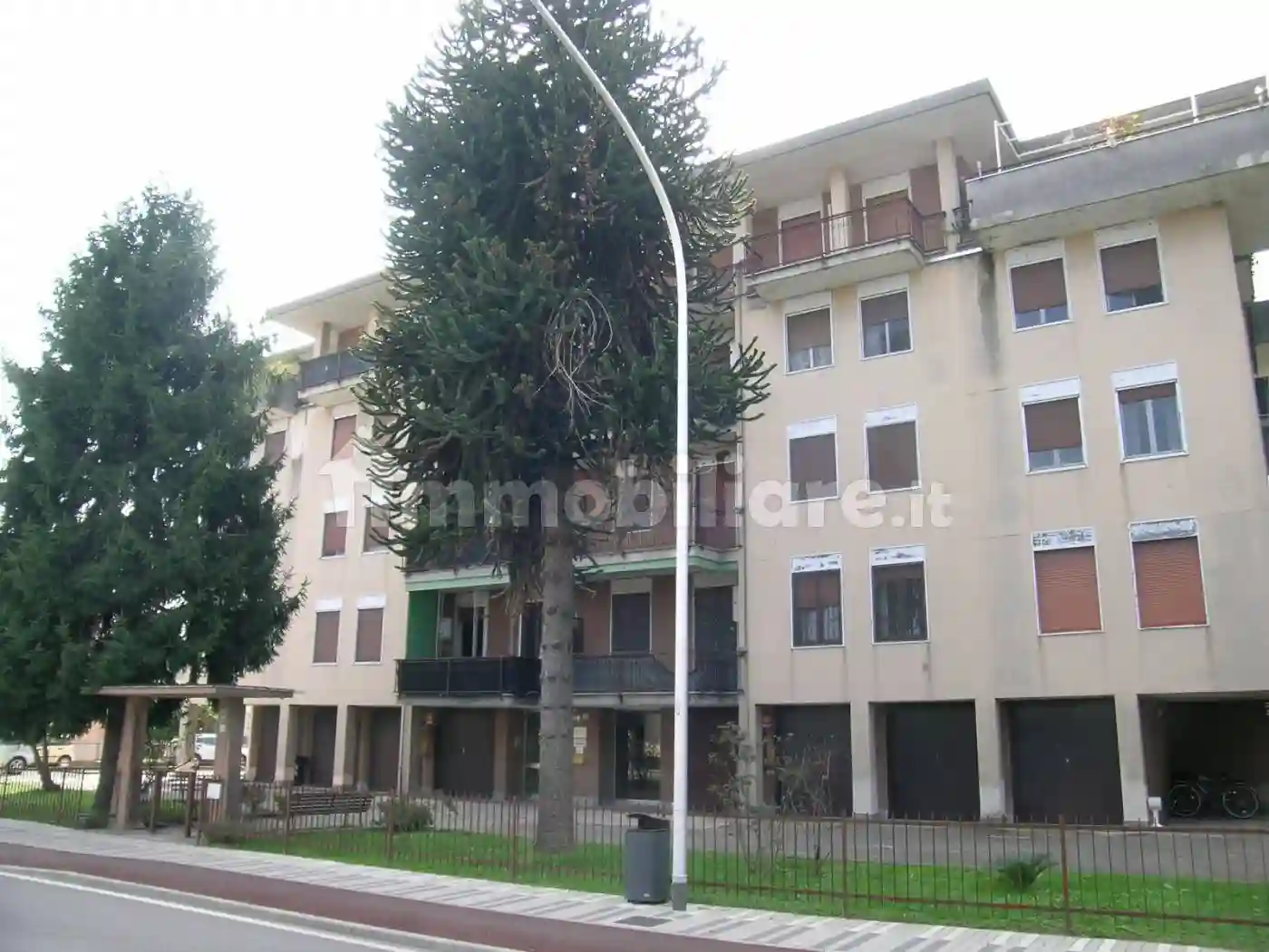 Trilocale via della Libertà 22, Centro, Bellinzago Novarese - foto 4
