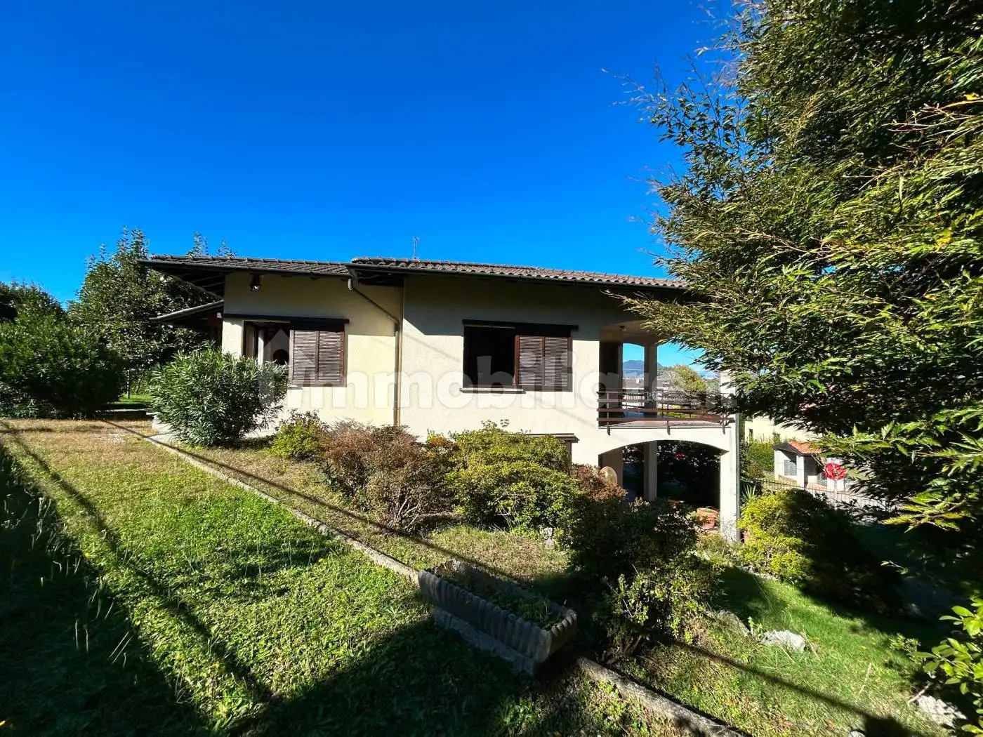 Villa unifamiliare via Cadore 8, Centro, Azzate - foto 5
