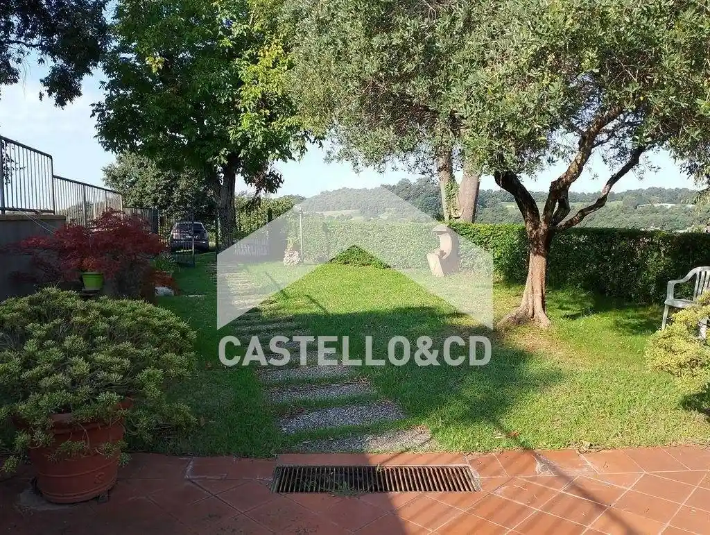 Villa in vendita a Lonato del Garda