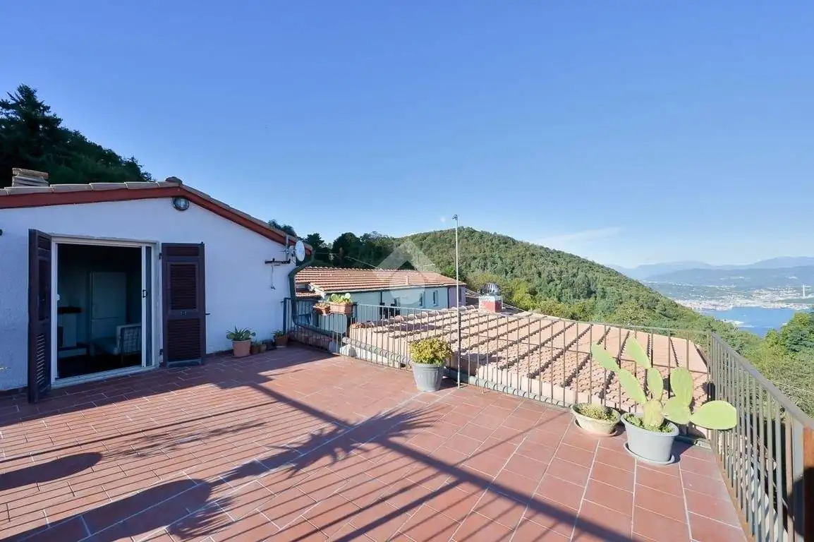 Casa indipendente in vendita a La Spezia