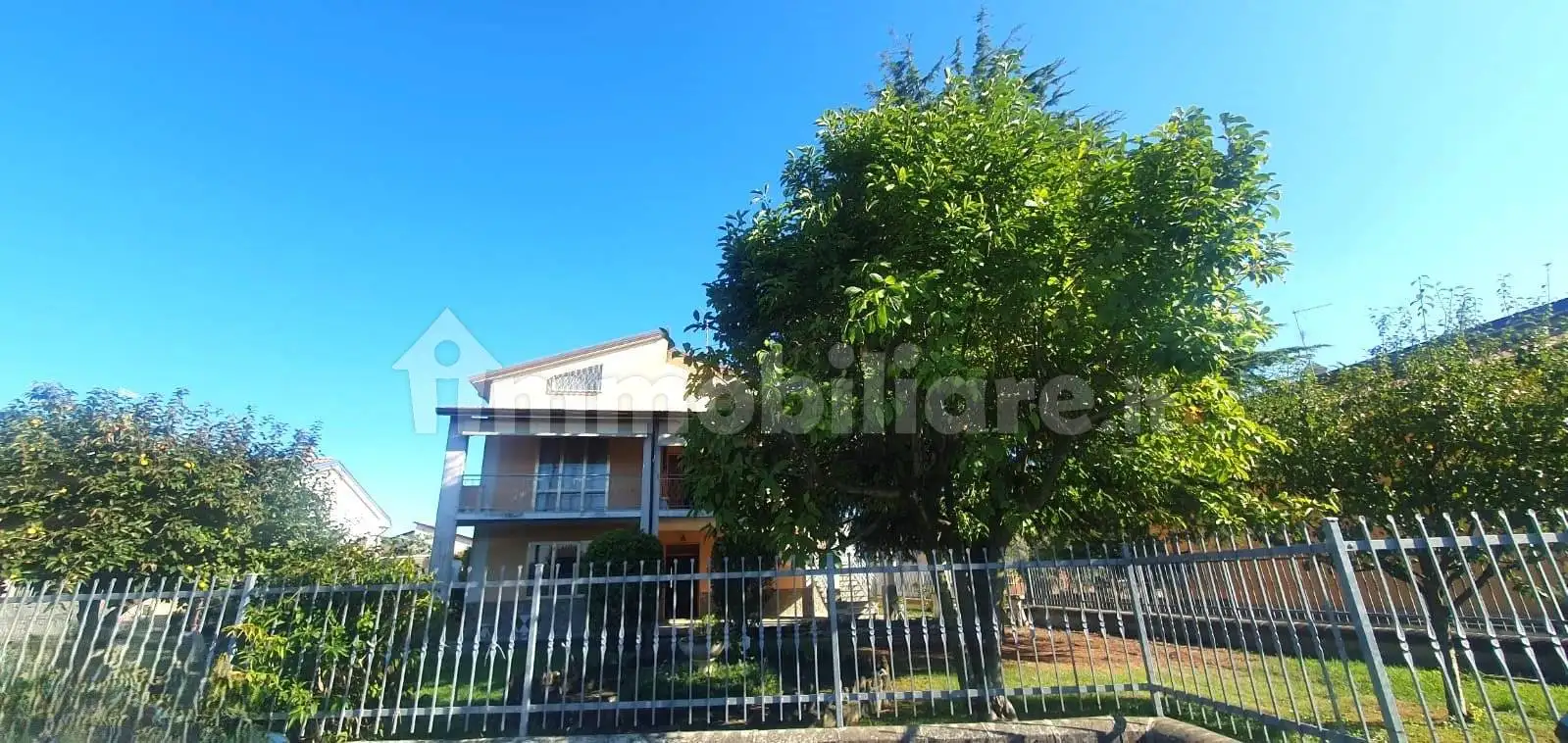 Villa in vendita a Cadeo