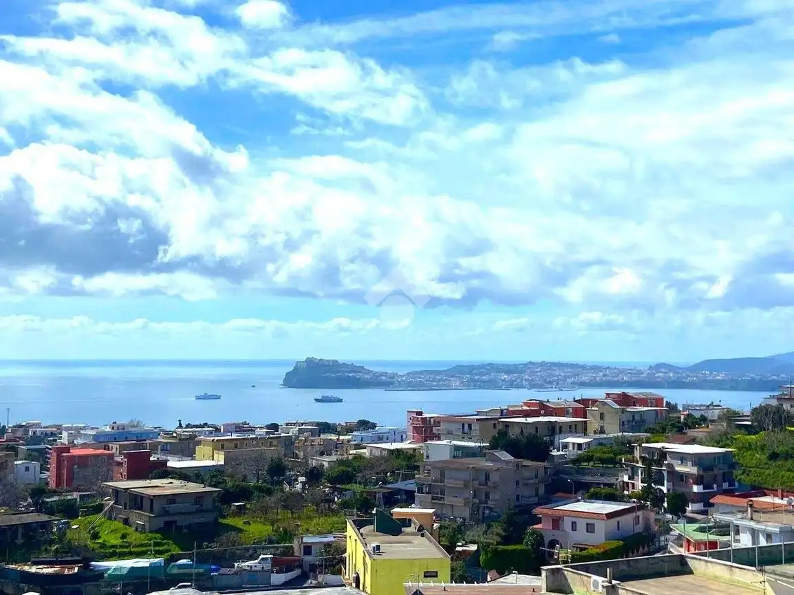 Appartamento in vendita a Monte di Procida