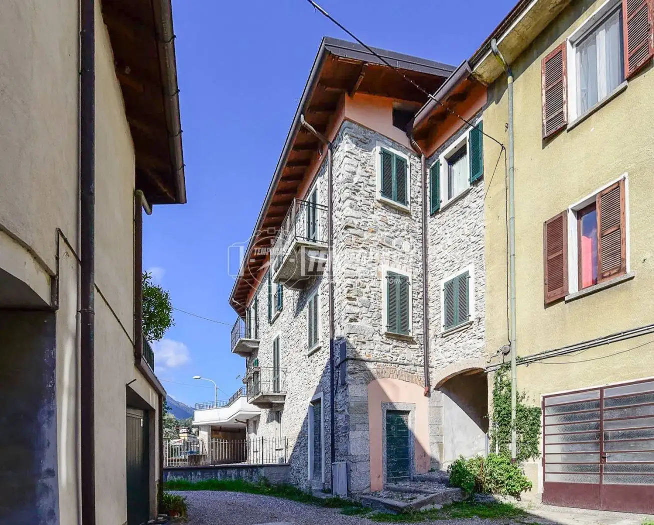 Appartamento in vendita a Canzo