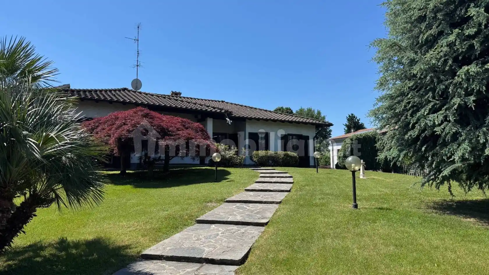 Villa in vendita a Ceriano Laghetto