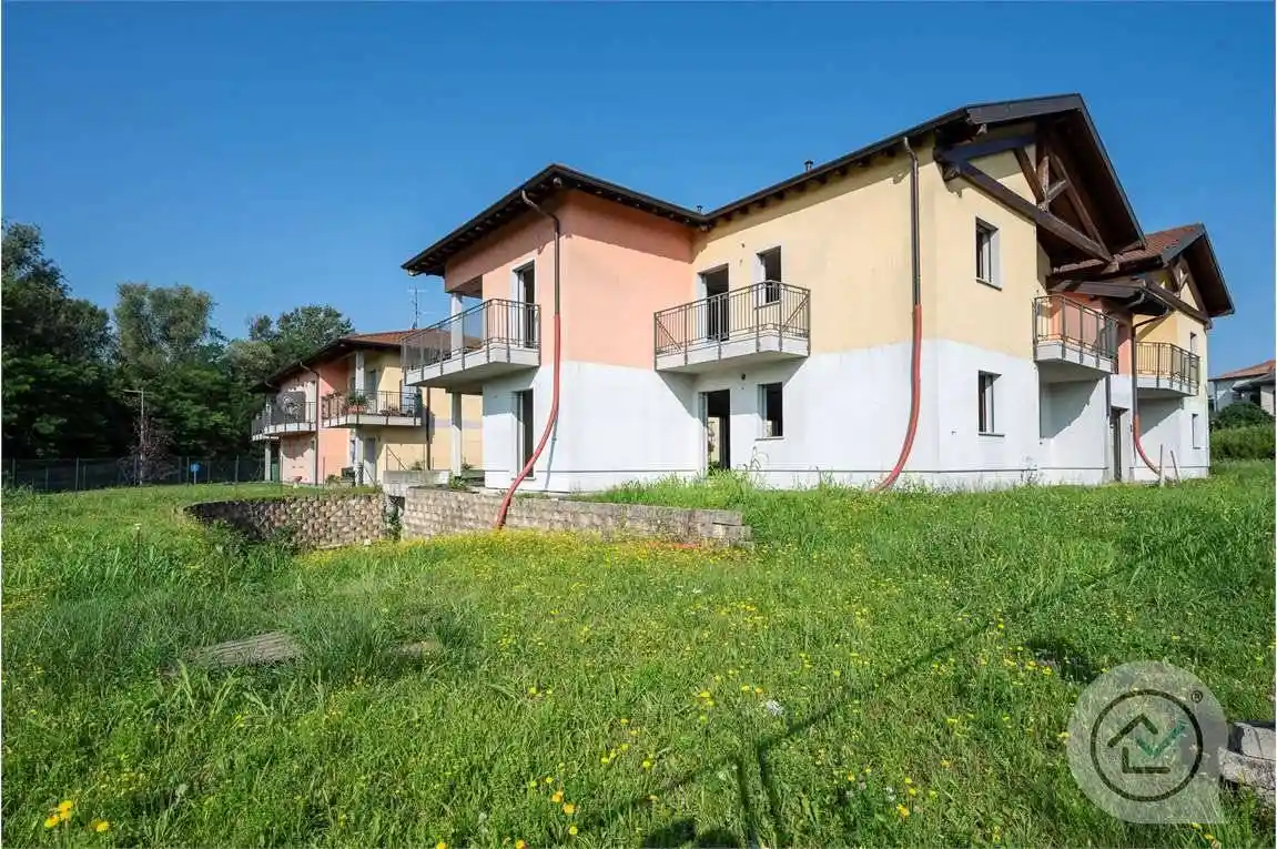 Trilocale via Fiume , 34, Centro, Daverio - foto 4