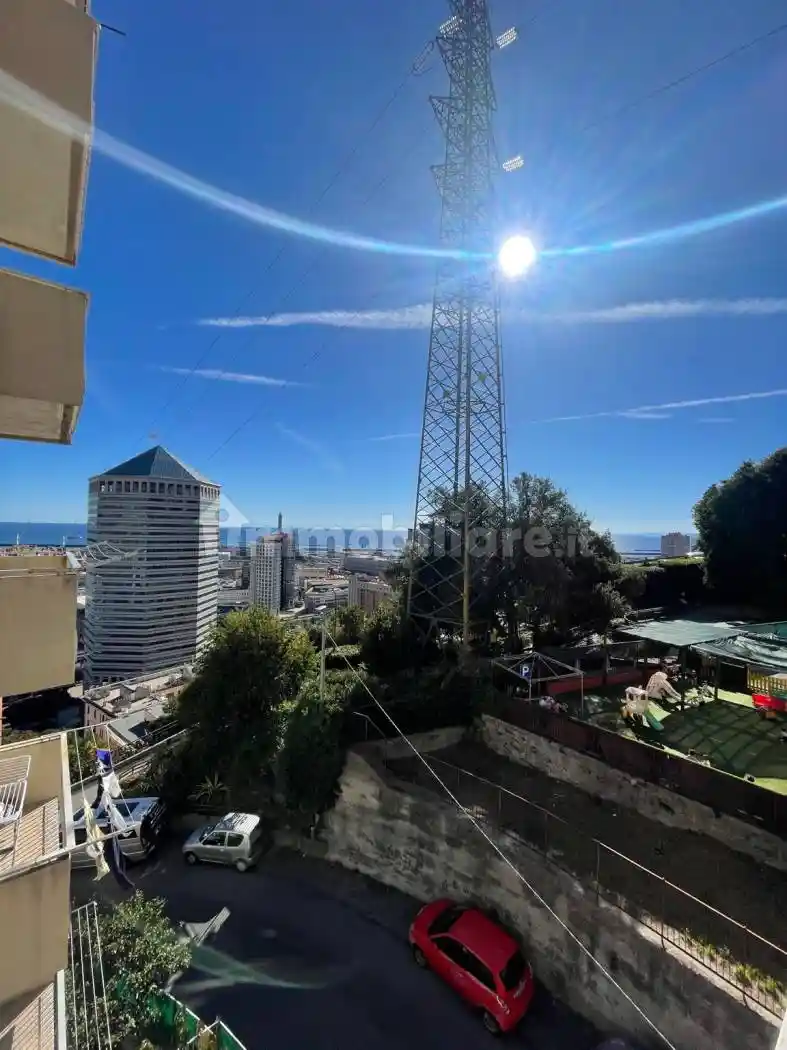 Appartamento in vendita a Genova