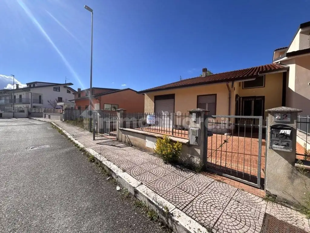 Casa indipendente in vendita a Melito Irpino