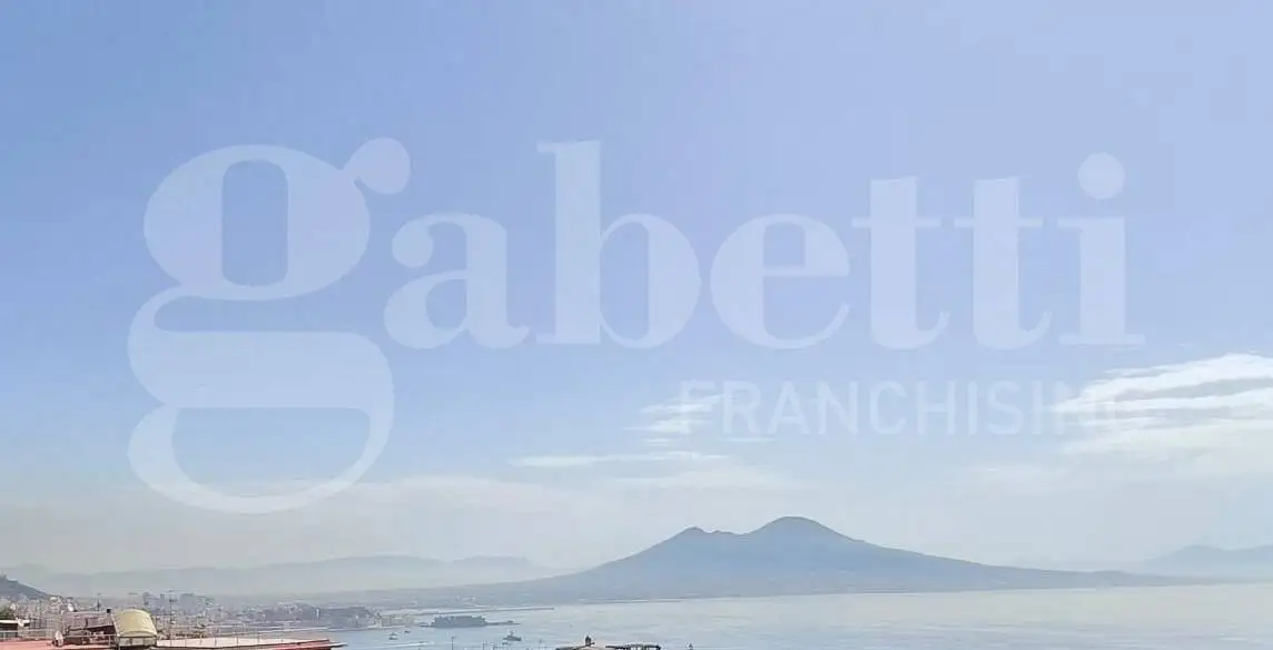 Appartamento in vendita a Napoli