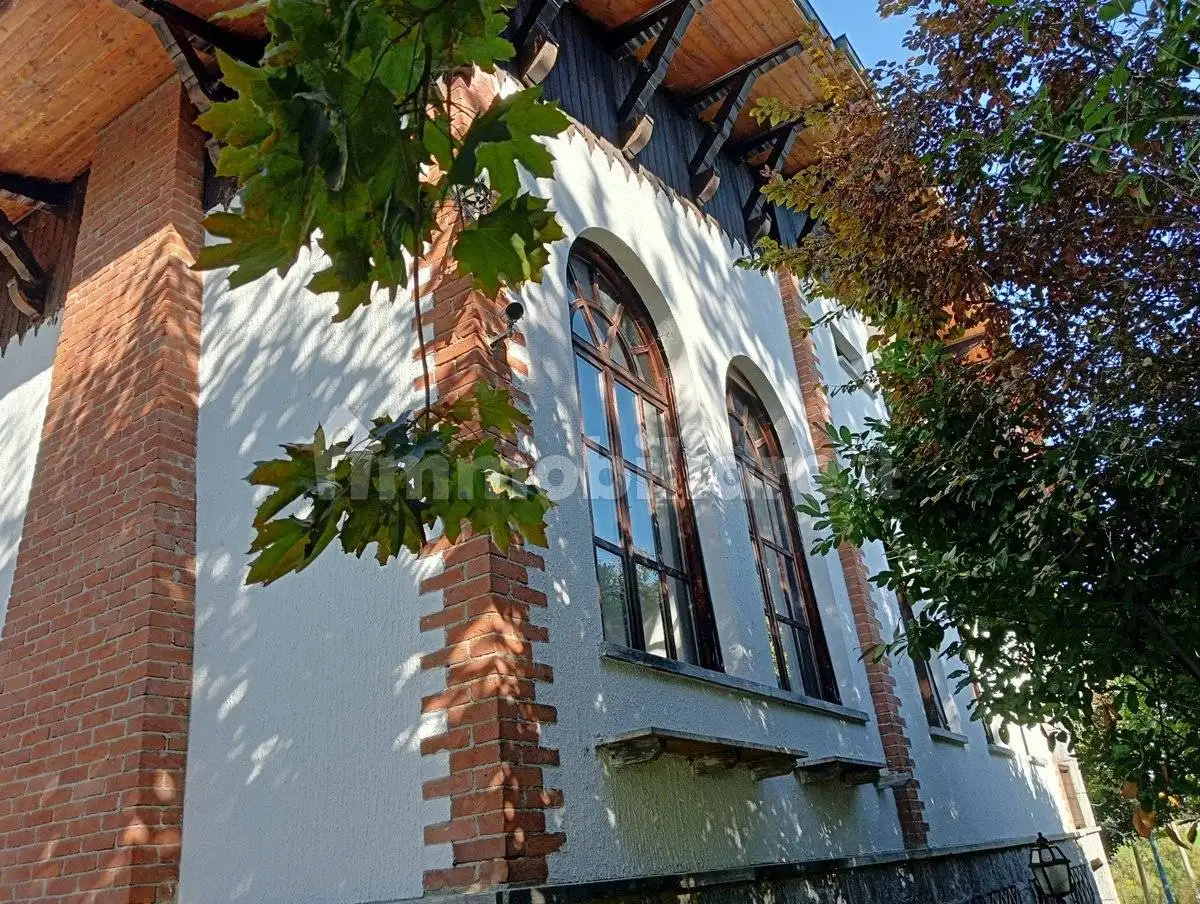 Villa in vendita a Pietra Marazzi