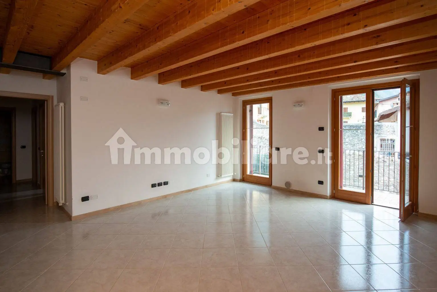 Appartamento in vendita a Dolcè