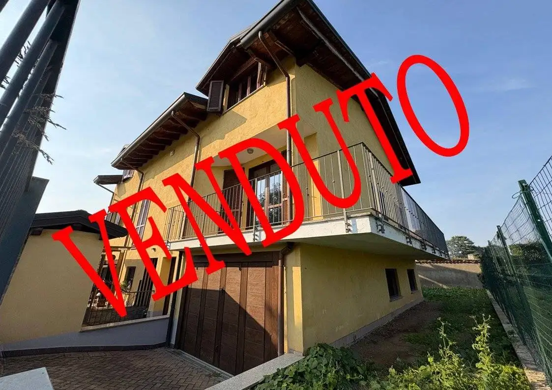 Villa in vendita a Marcallo con Casone