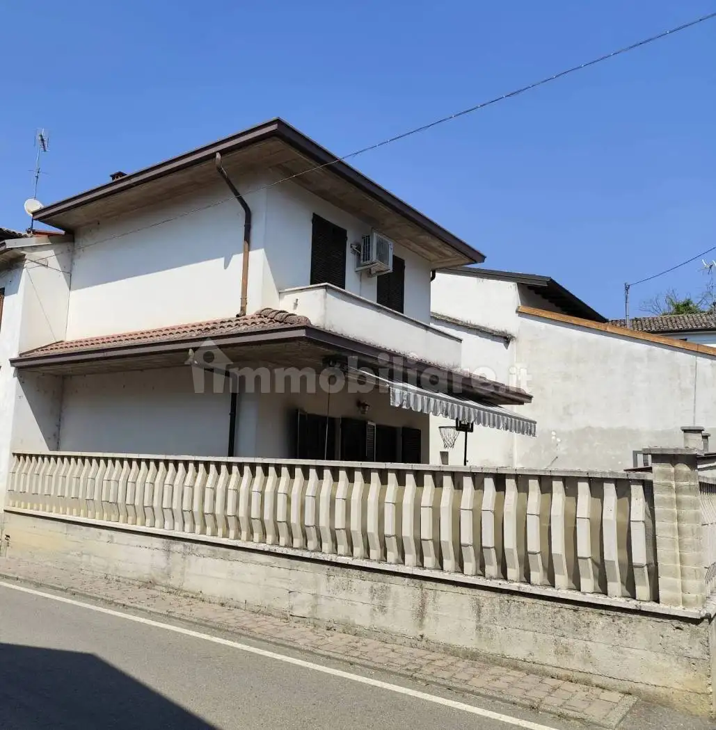 Villa in vendita a Redavalle