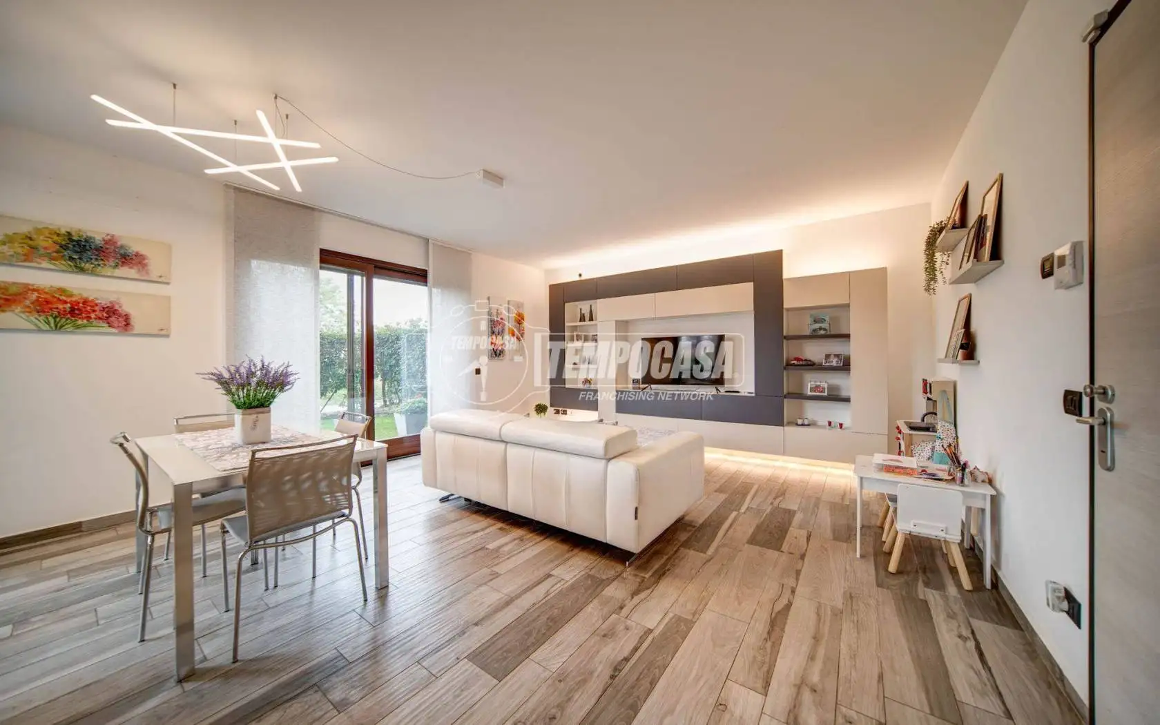 Quadrilocale via Alessandro Manzoni 23, Buguggiate - foto 3