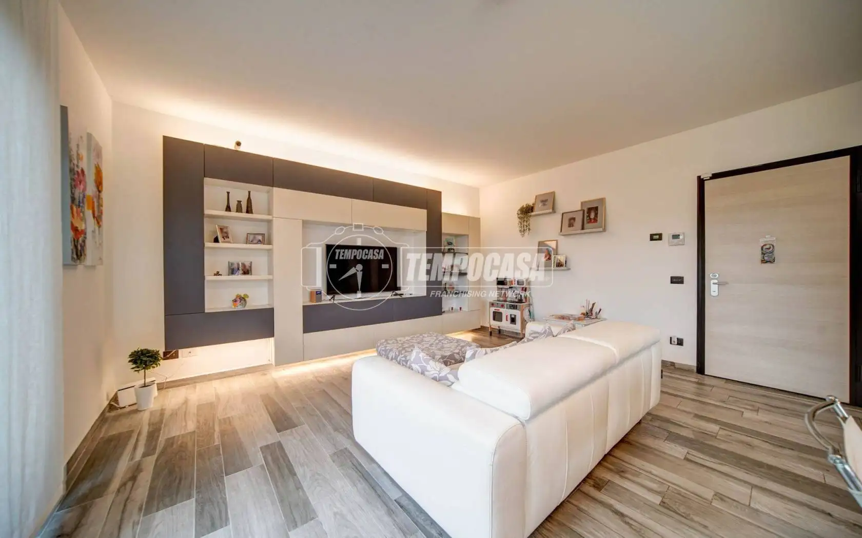 Quadrilocale via Alessandro Manzoni 23, Buguggiate - foto 4