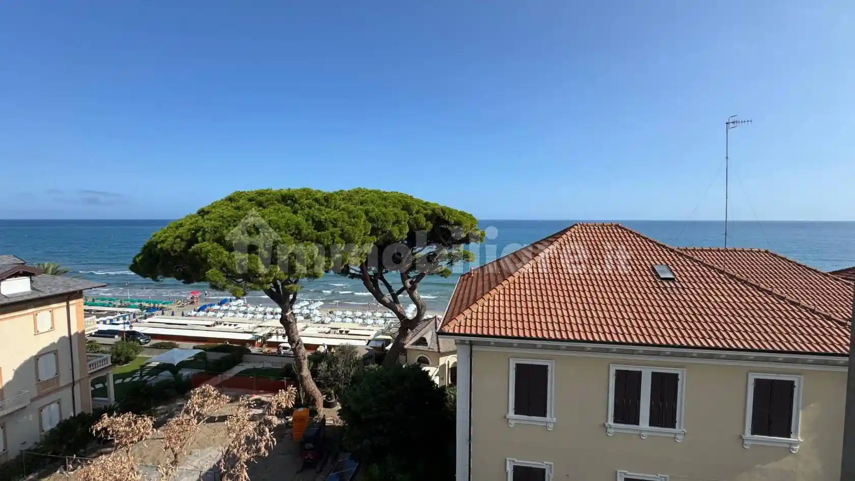 Trilocale via Giuseppe Garibaldi 127, Passeggiata Cadorna, Porto, Alassio - foto 2