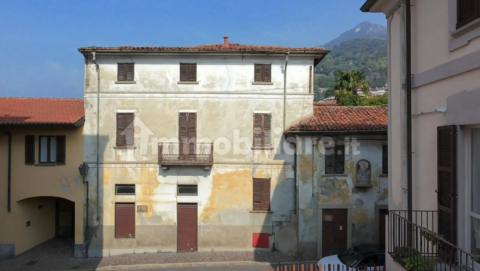 Palazzo - Edificio in vendita a Galbiate