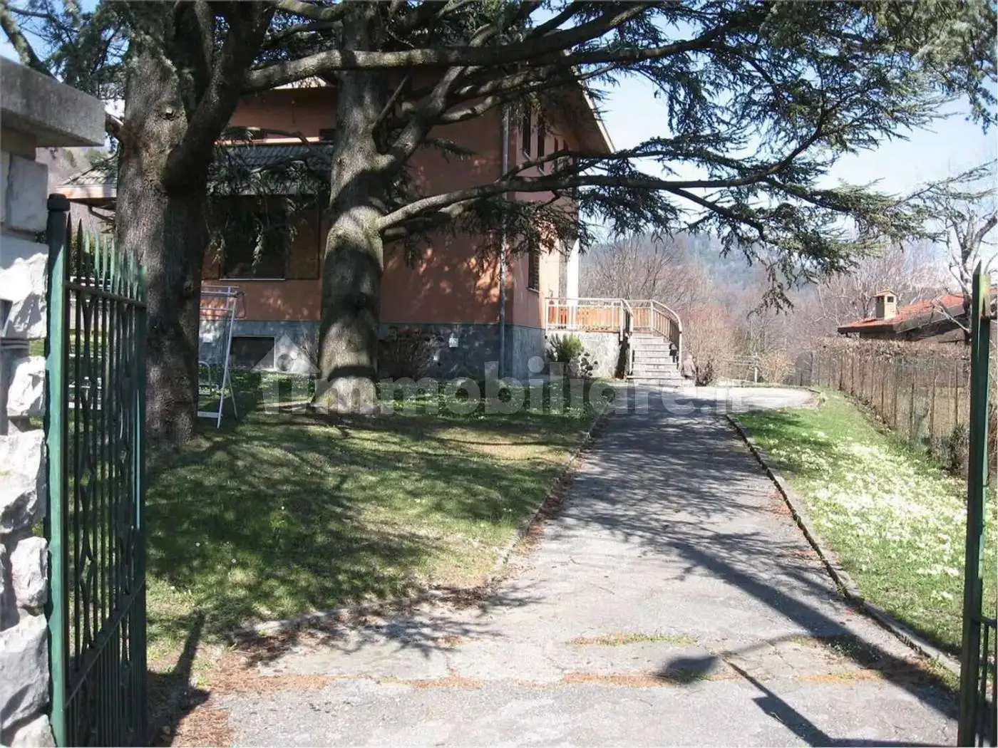 Villa unifamiliare, buono stato, 340 m², Caglio - foto 4