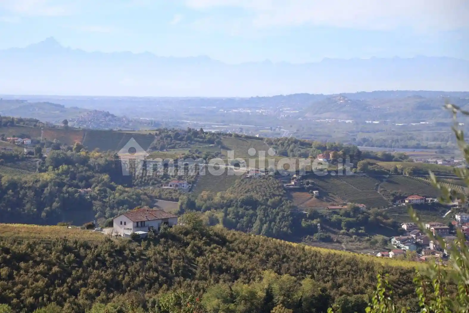 Villa unifamiliare frazione Como, Località Serre, Madonna di Como, Alba - foto 2
