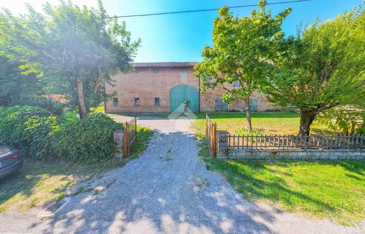 Rustico - Casale in vendita a Campegine