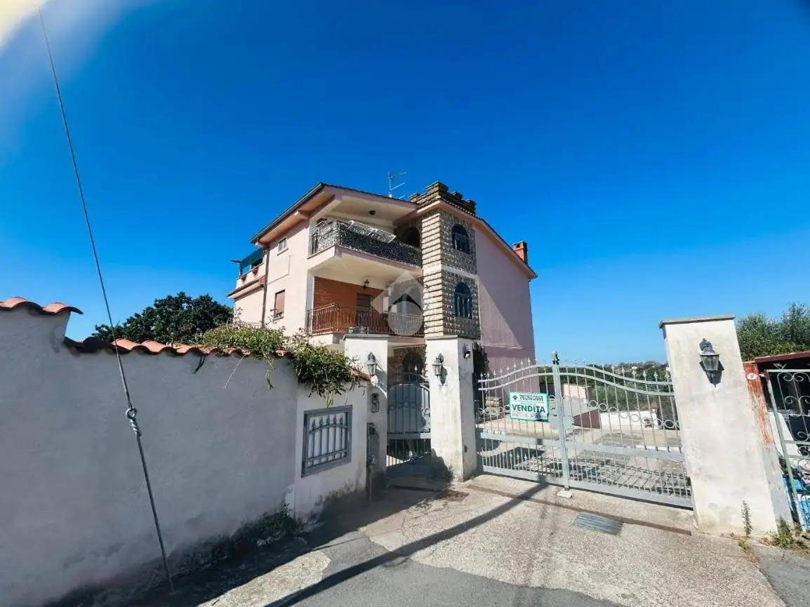 Appartamento in vendita a Aprilia