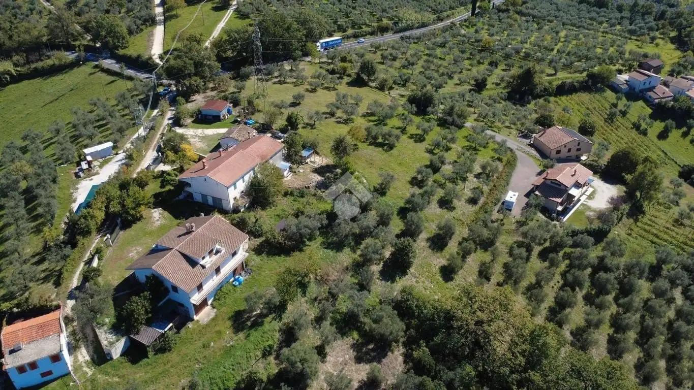 Casa indipendente in vendita a Torri in Sabina