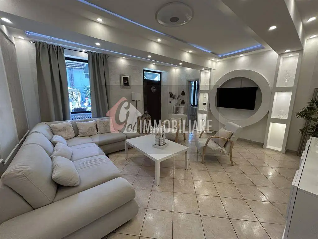 Casa indipendente in vendita a Scandolara Ravara