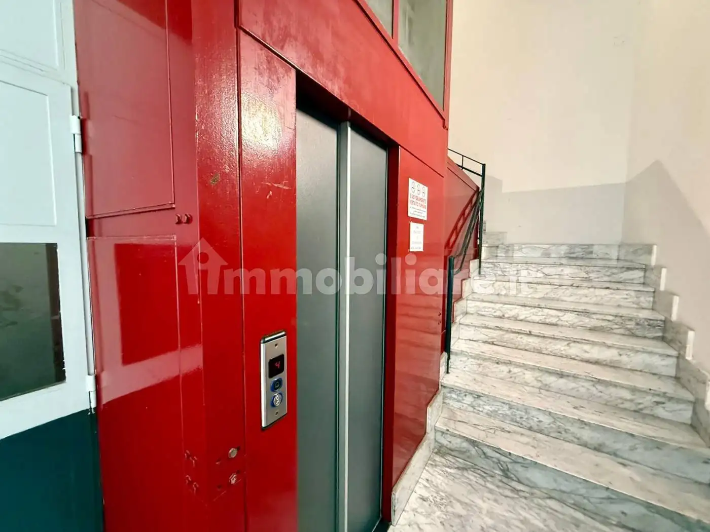 Appartamento in vendita a Napoli