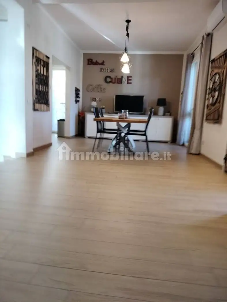 Villa in vendita a Campi Bisenzio