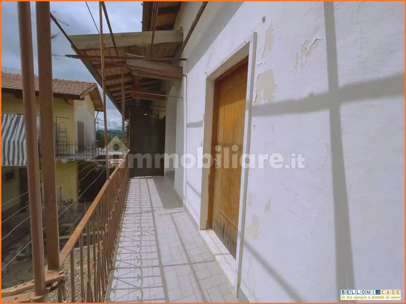 Casa indipendente in vendita a Caronno Varesino