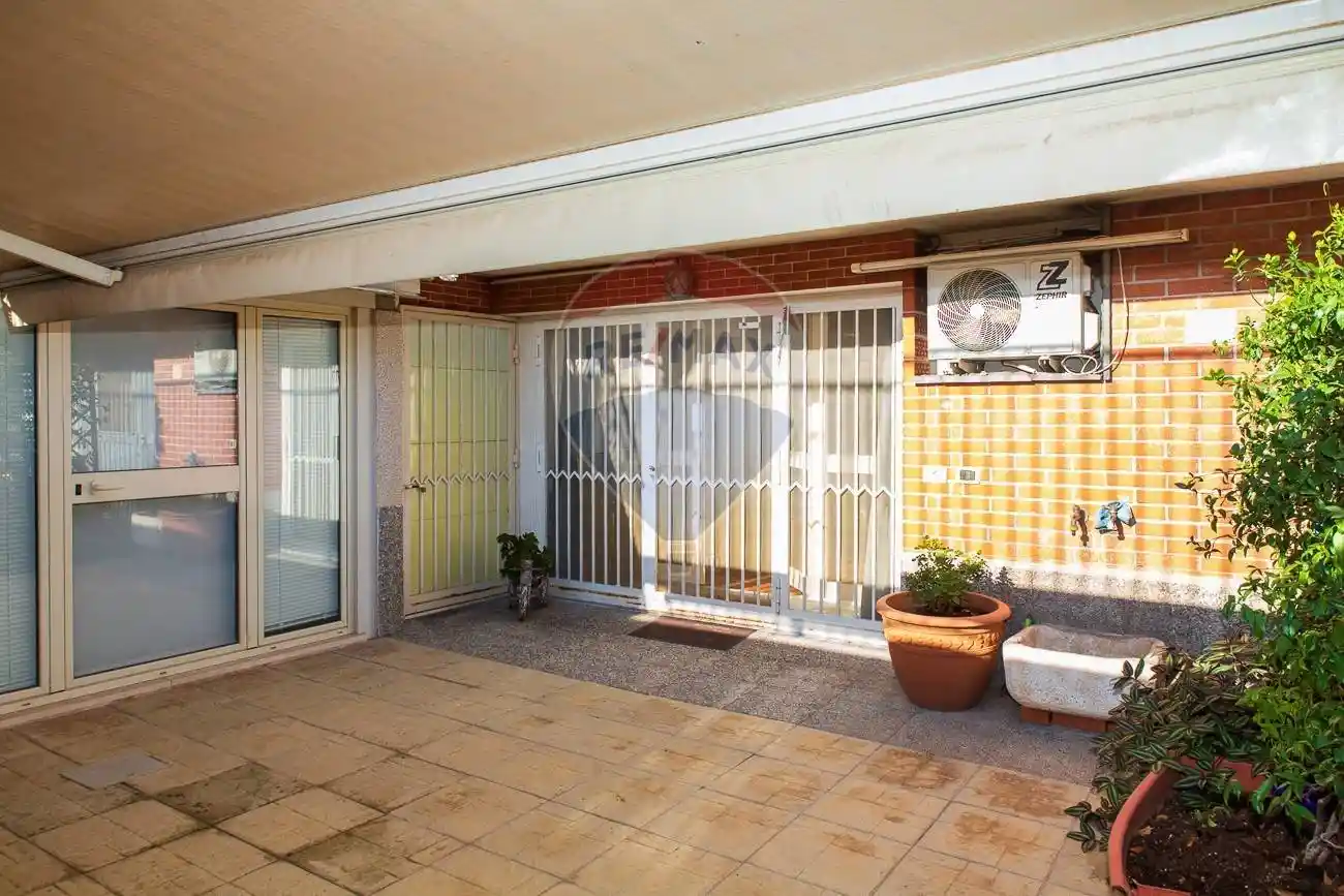 Appartamento in vendita a Aci Castello