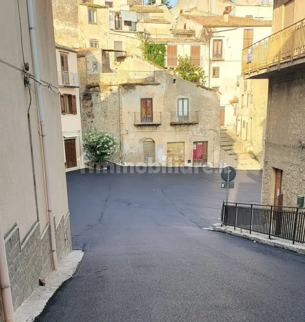Palazzo - Edificio in vendita a Polizzi Generosa
