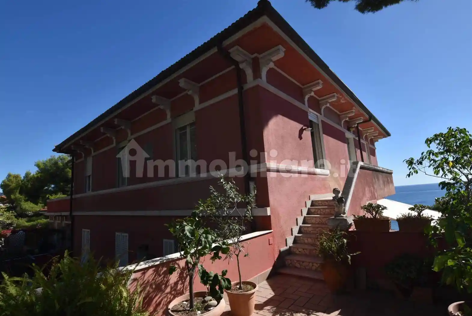 Appartamento in vendita a Imperia