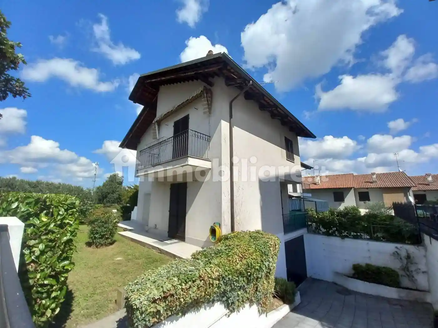 Villa in vendita a Castelnuovo Don Bosco