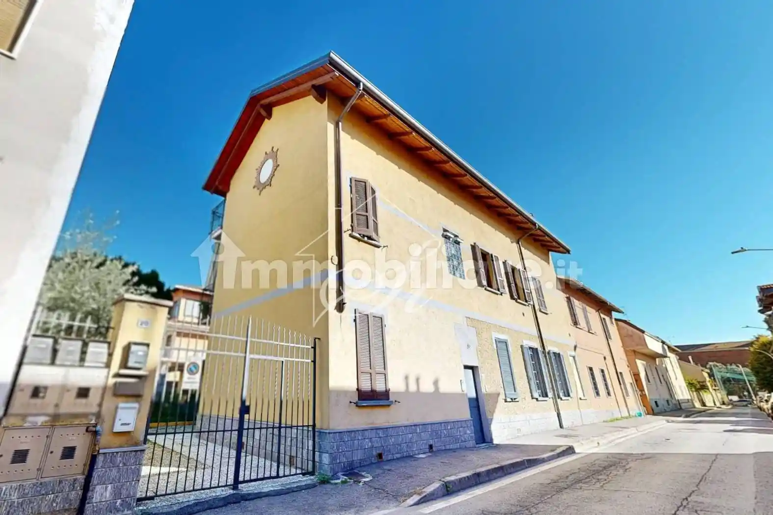 Casa indipendente in vendita a Garbagnate Milanese
