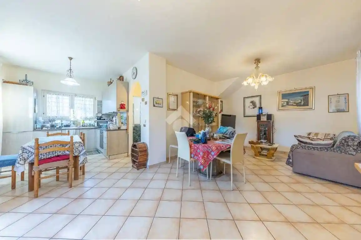 Villa bifamiliare viale di Castel Porziano 309, Infernetto, Roma - foto 3