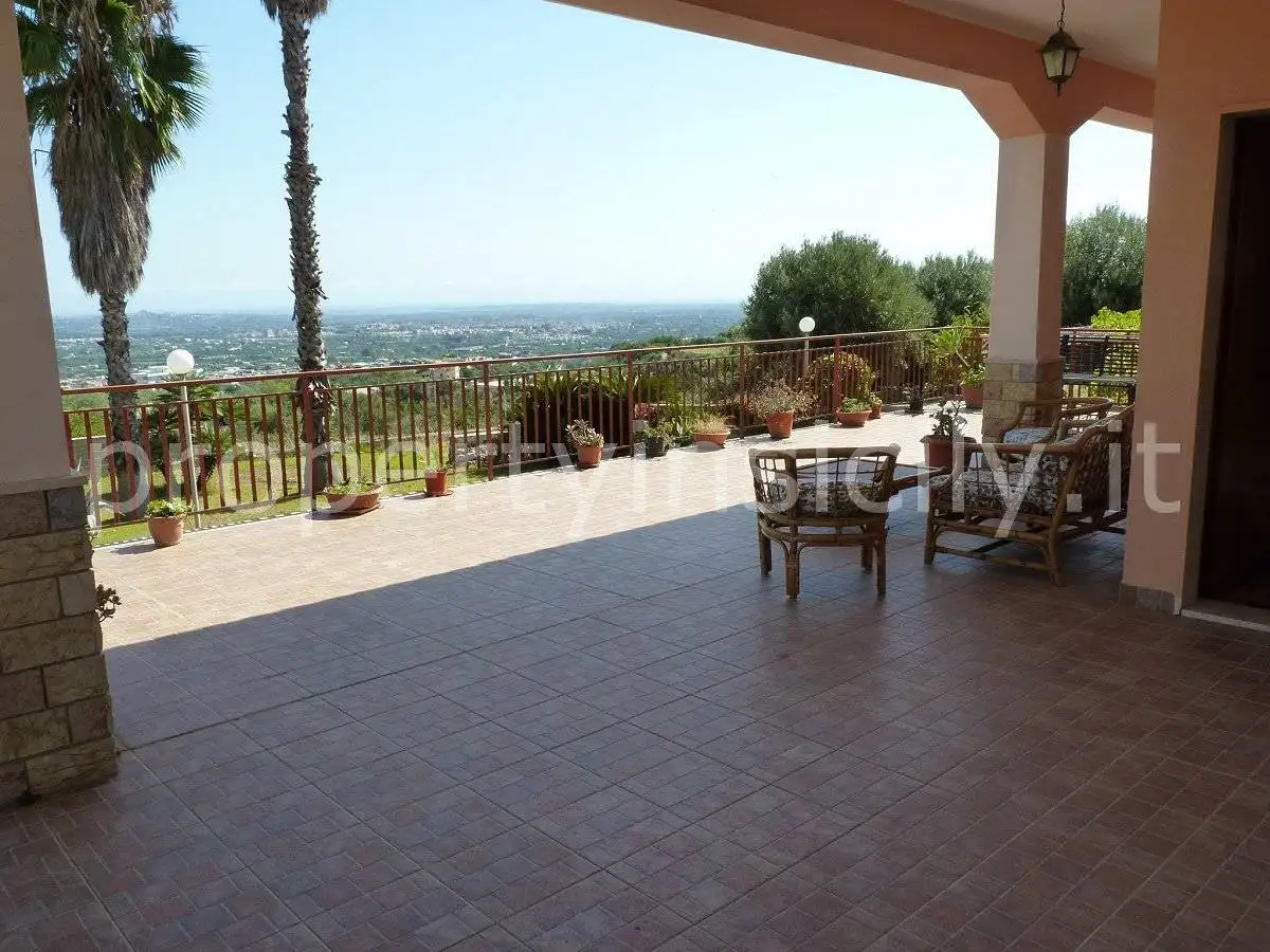 Villa in vendita a Solarino