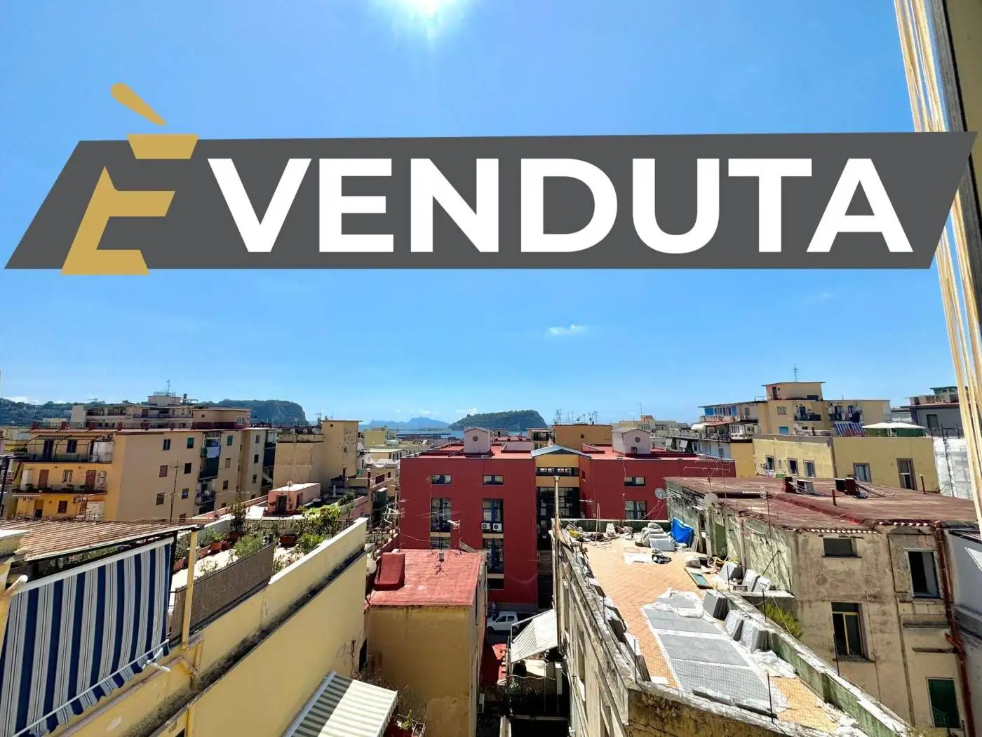 Appartamento in vendita a Napoli