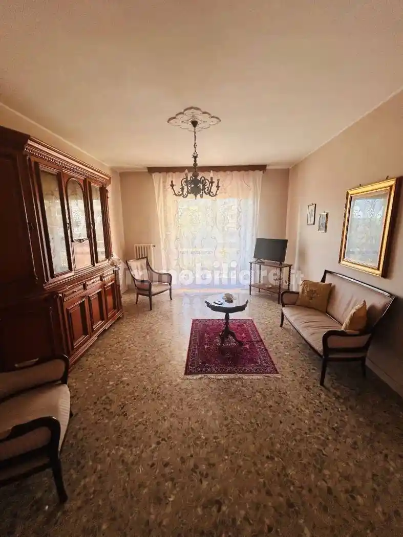 Palazzo - Edificio in vendita a Bisceglie